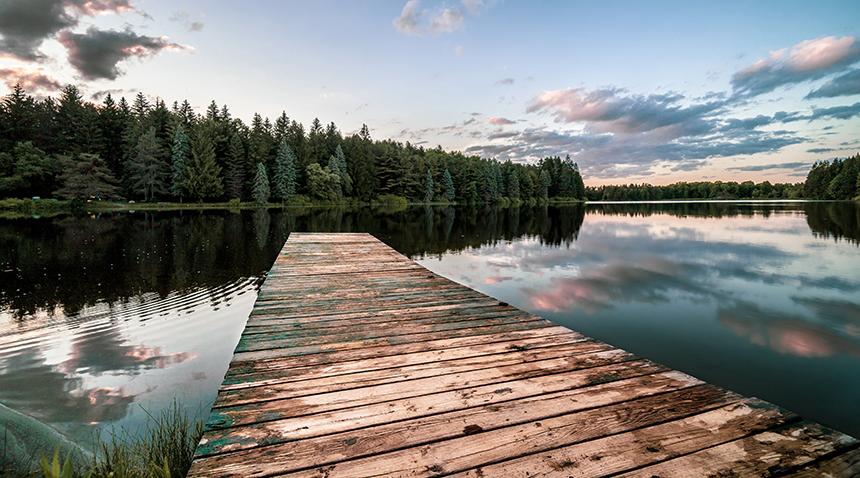 fosterlake with the reflection of the clouds on the water